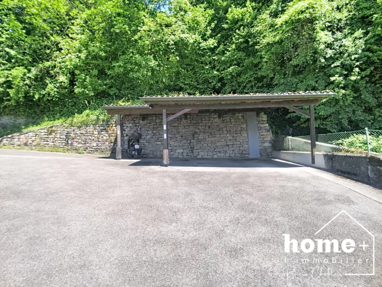 Appartement de 2,5 pièces en rez-de-jardin avec grande terrasse