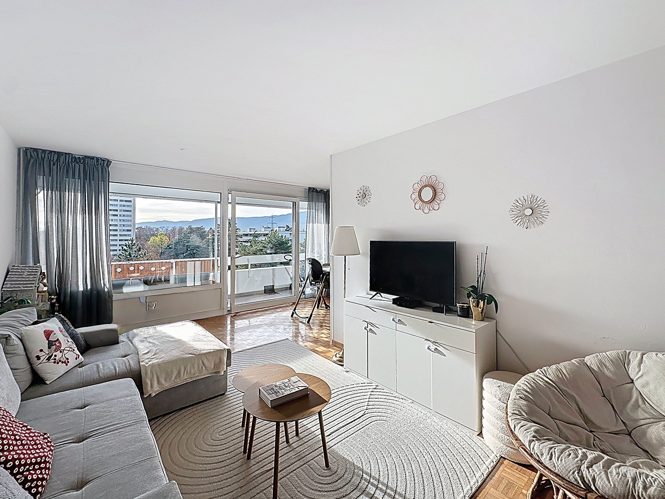 Gland – Appartement traversant avec vue